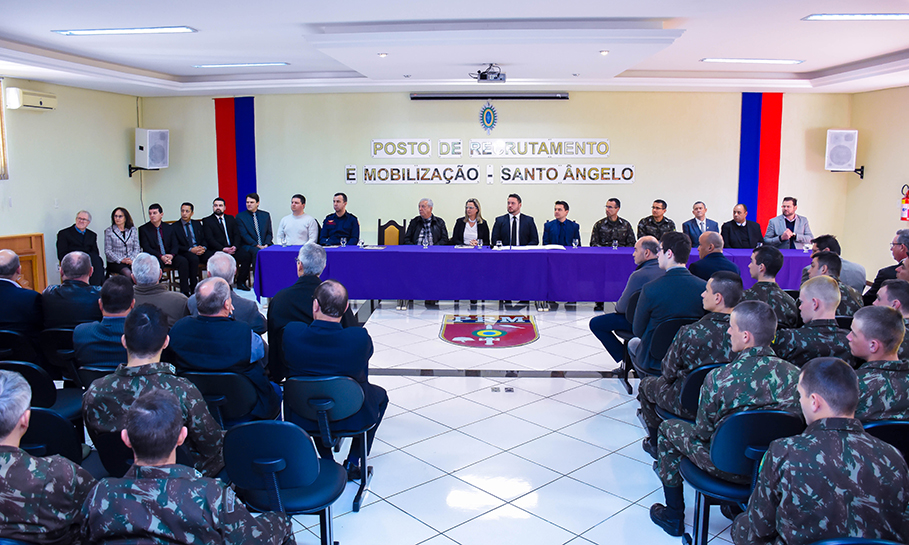 Exército Brasileiro é homenageado em Sessão Solene