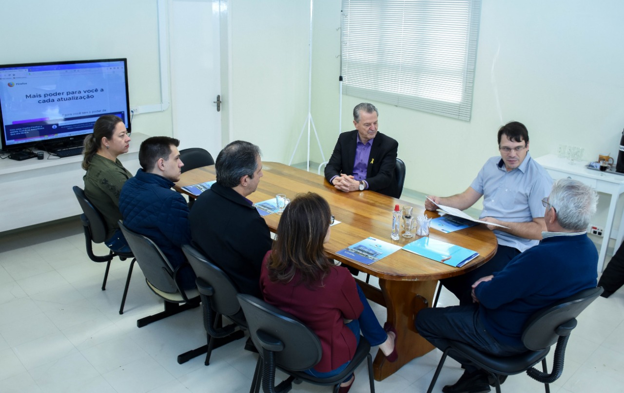 Vereadores Zilá Andres e Rodrigo Trevisan entregam ofício que destina emenda parlamentar para HSA
