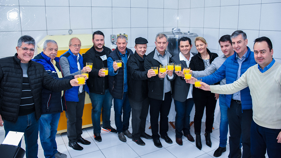 Presidente Maurício Loureiro participa da inauguração de agroindústria de suco de laranja