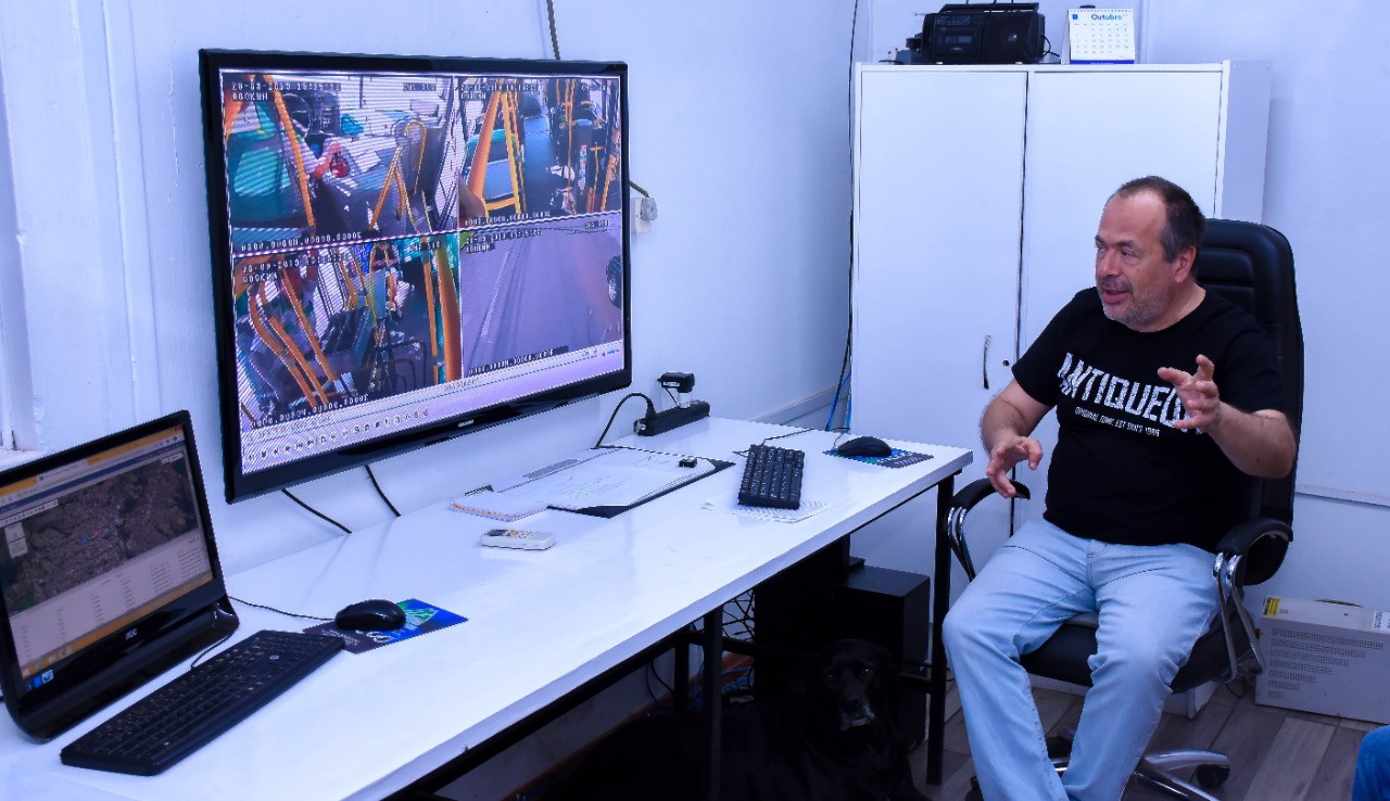 Vinicius Makvitz propõe instalação de app que permite localizar em tempo real coletivos urbanos
