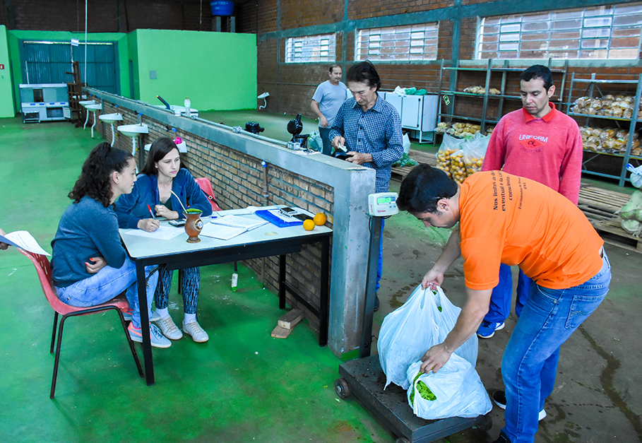 Câmara de Vereadores representada em atividade de encerramento do PAA