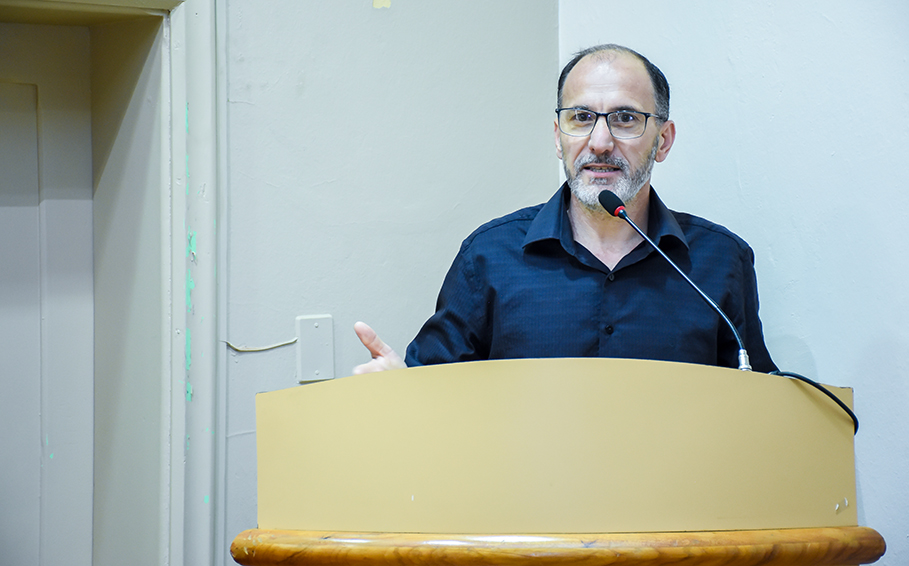 Sessão Especial “Vereador por um dia - Idoso” é realizada no Legislativo