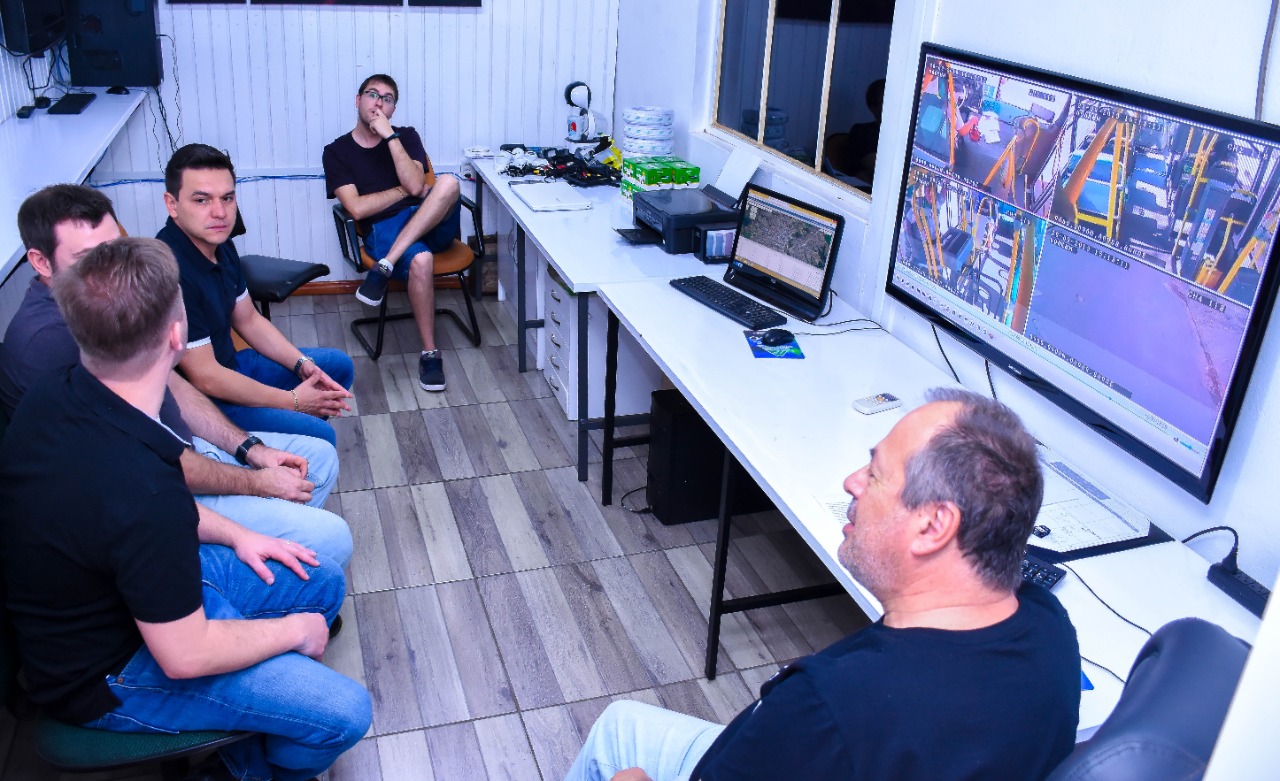 Vinicius Makvitz propõe instalação de app que permite localizar em tempo real coletivos urbanos