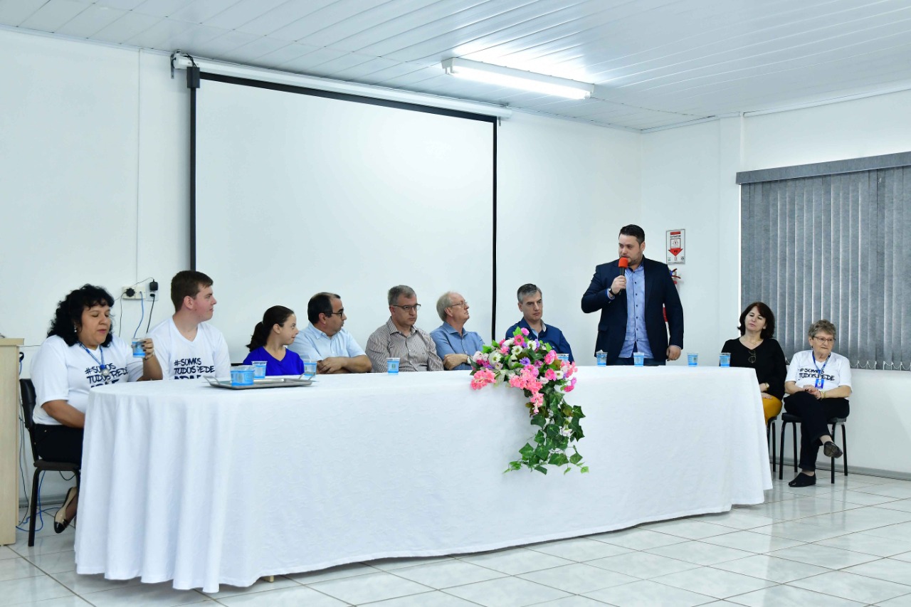  Ato formaliza cessão de uso de terreno para APAE