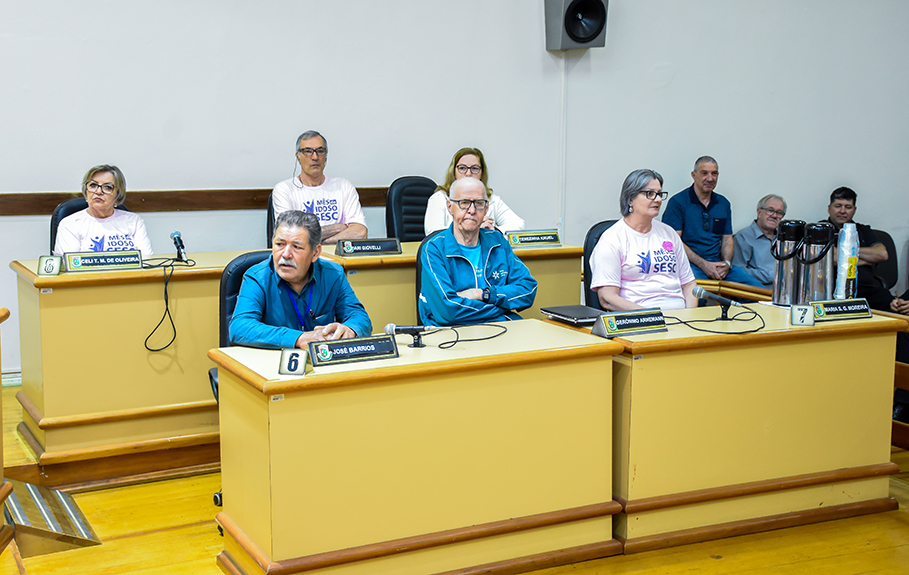 Sessão Especial “Vereador por um dia - Idoso” é realizada no Legislativo