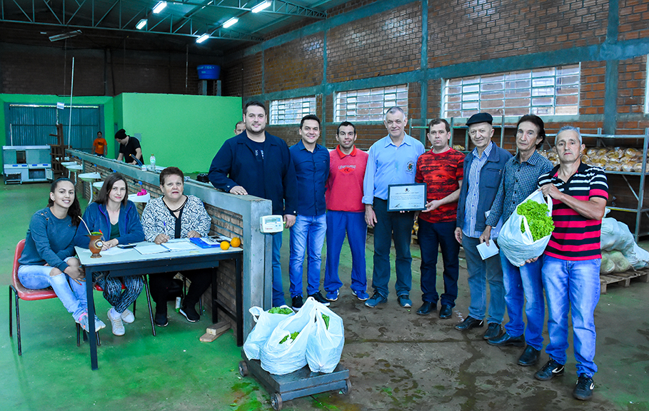 Câmara de Vereadores representada em atividade de encerramento do PAA