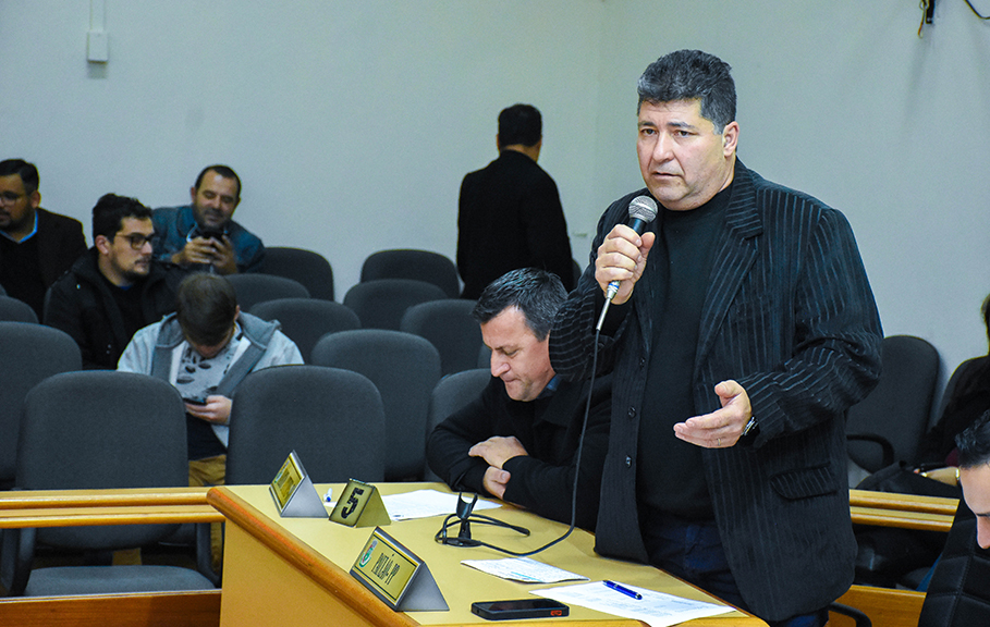 Operadora de telefonia Oi responde reivindicações do vereador Paulão