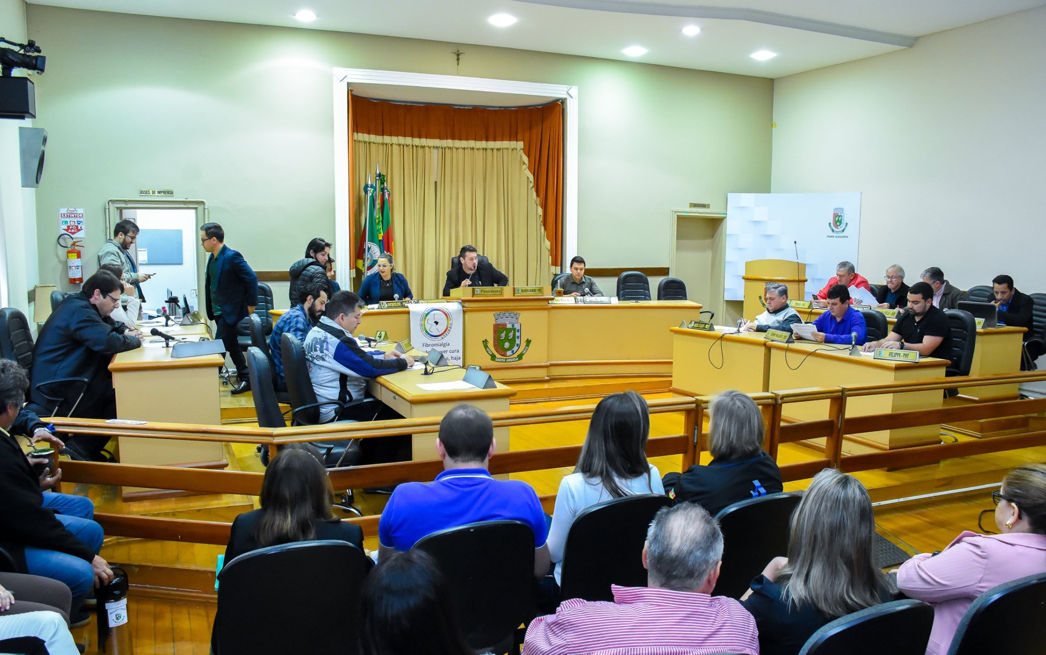 Legislativo realiza pregão para aquisição de equipamentos e instalação de sistema audiovisual no plenário