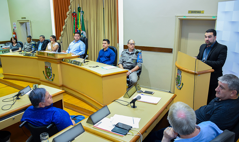 Legislativo comemora 10 anos de implantação do Colégio Tiradentes em Santo Ângelo