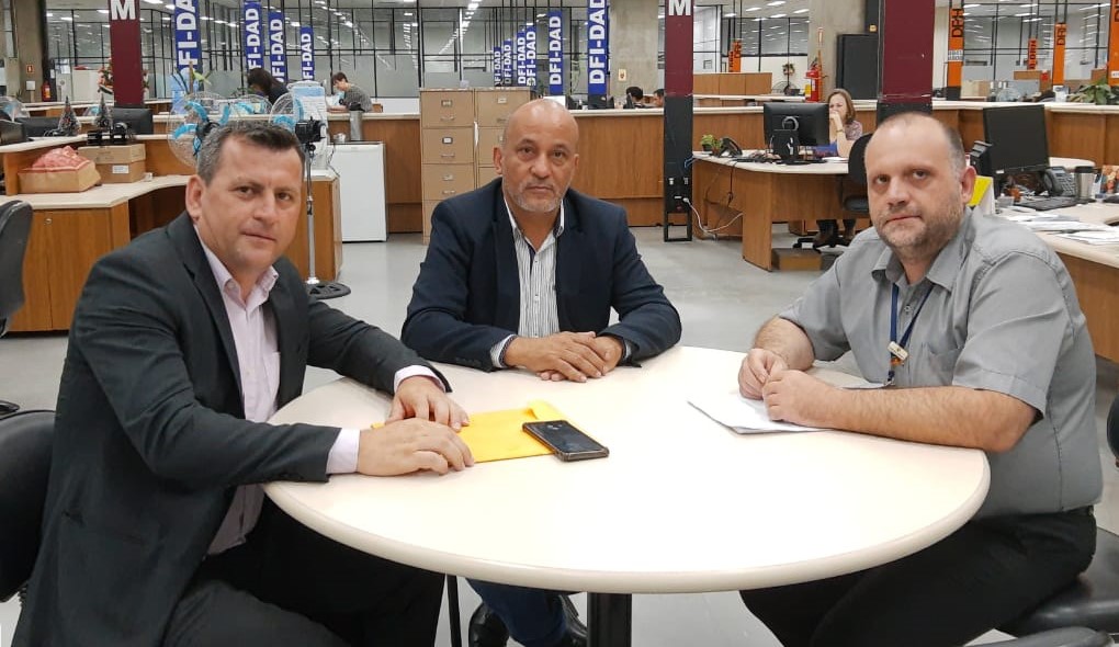 Márcio Antunes pede restabelecimento de energia da Escola Augusto Nascimento e Silva