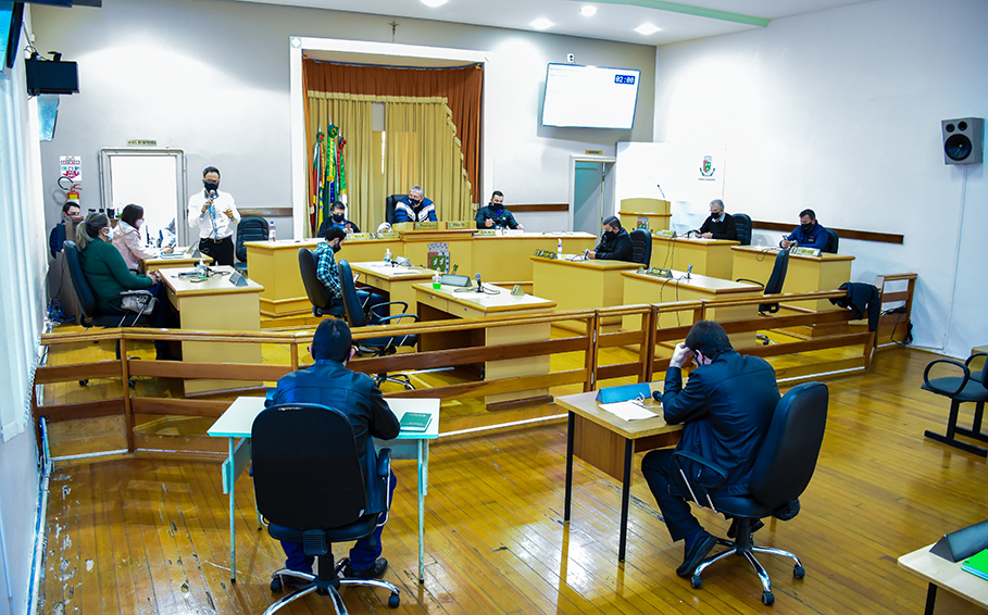 Sessão Ordinária desta última segunda-feira, 17