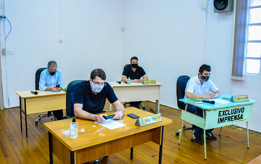 Sessão Ordinária desta segunda-feira, 03