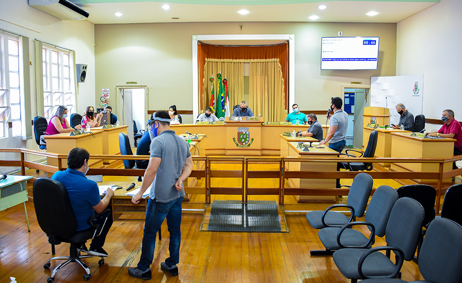 Sessão Ordinária desta última segunda-feira, 14