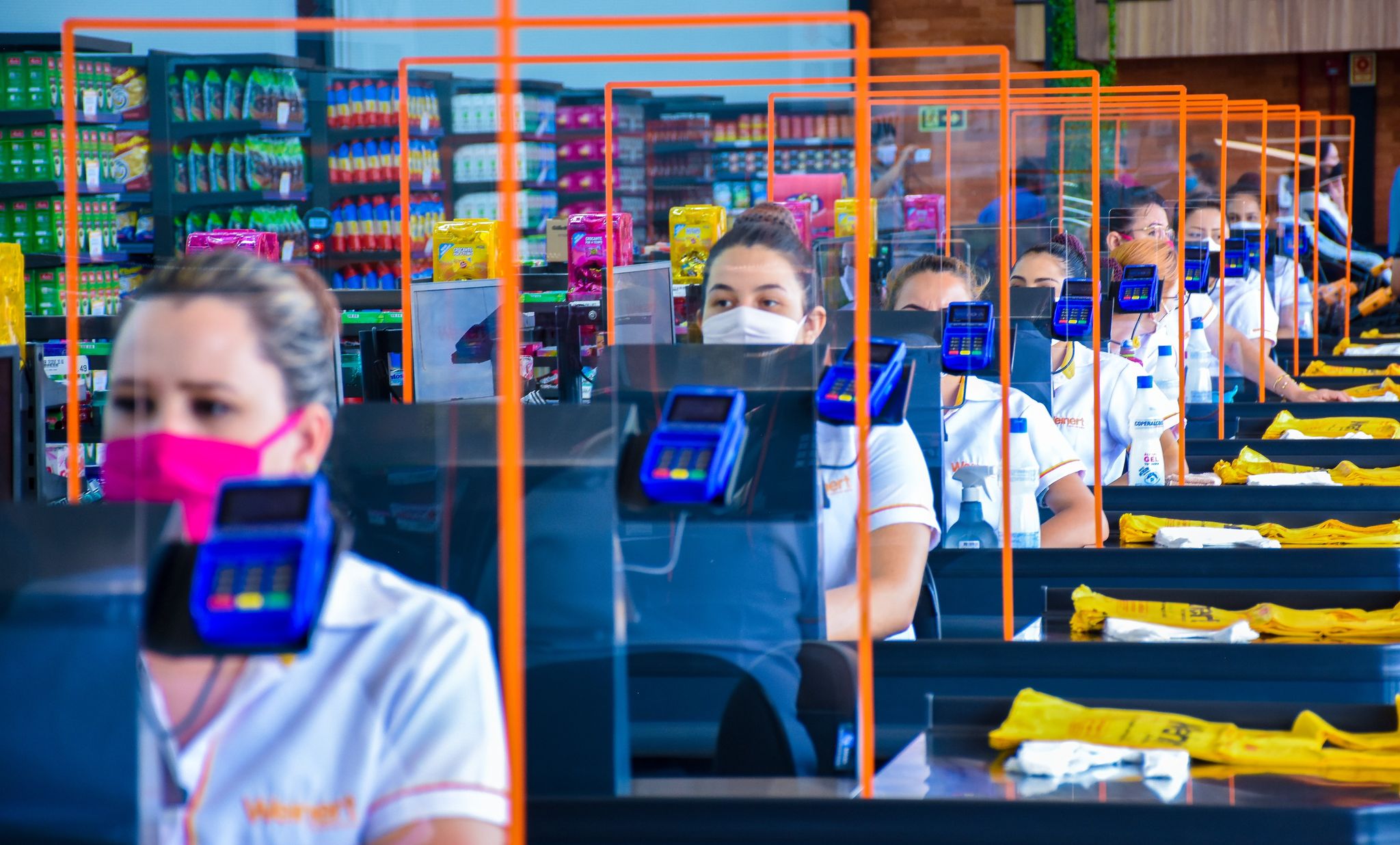 Poder Legislativo prestigia inauguração de novo empreendimento