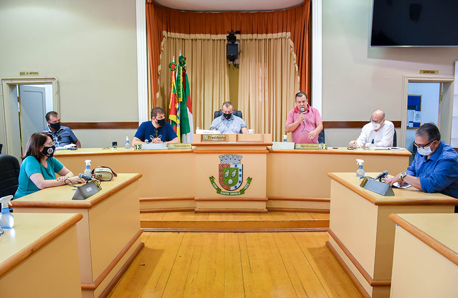 Comissão Especial debate retorno às aulas na Câmara de Vereadores