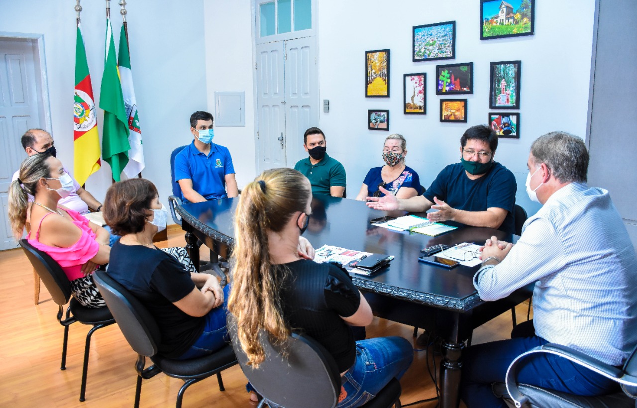 Reunião debate abertura do calçadão para obras