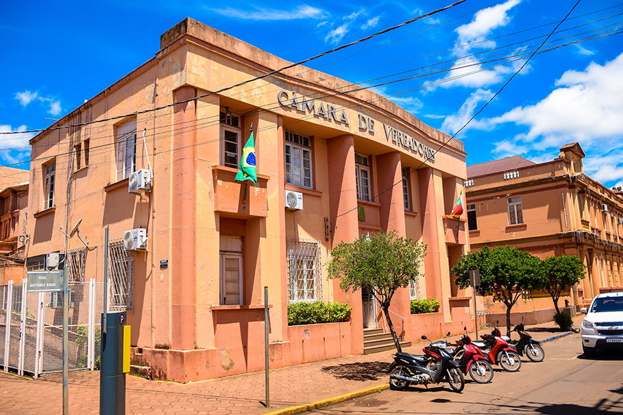 Ponto facultativo - Quinta e Sexta-feira Santa