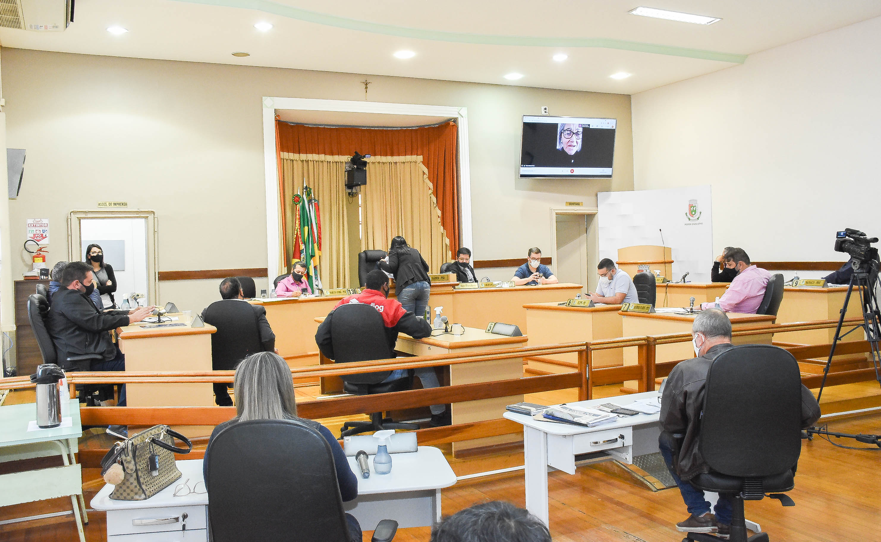 Auxílio para manter transporte público funcionando é aprovado por vereadores