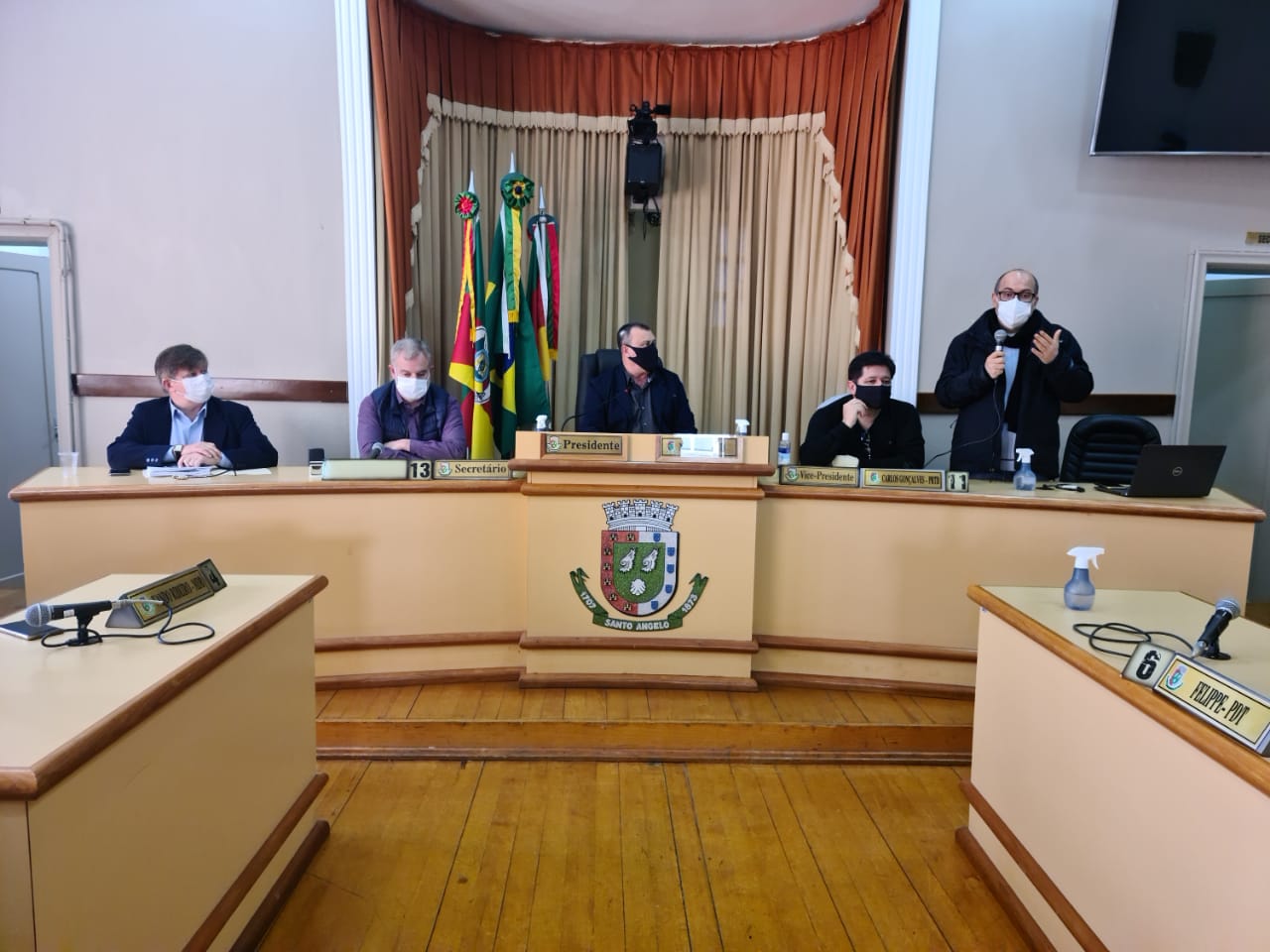 Vereadores recebem esclarecimentos do Poder Executivo sobre recursos recebidos para o combate à pandemia
