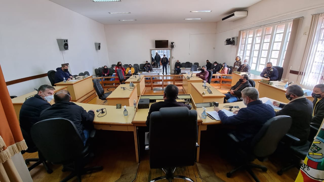 Poderes Legislativo e Executivo reivindicam melhor atendimento pelo IPE Saúde em Santo Ângelo   