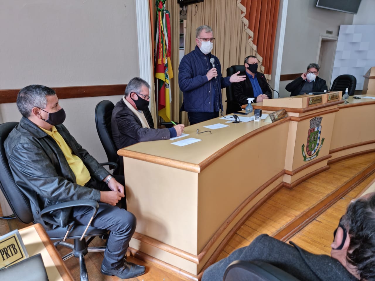Poderes Legislativo e Executivo reivindicam melhor atendimento pelo IPE Saúde em Santo Ângelo   