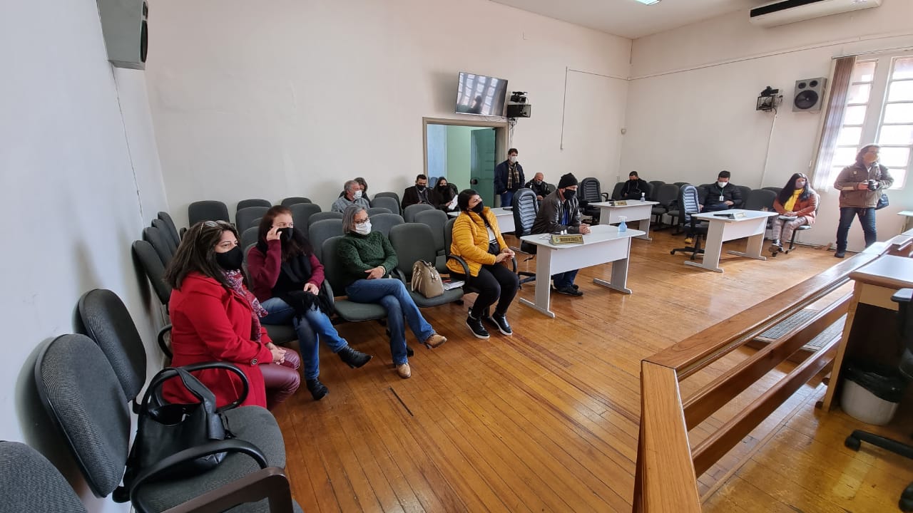 Poderes Legislativo e Executivo reivindicam melhor atendimento pelo IPE Saúde em Santo Ângelo   