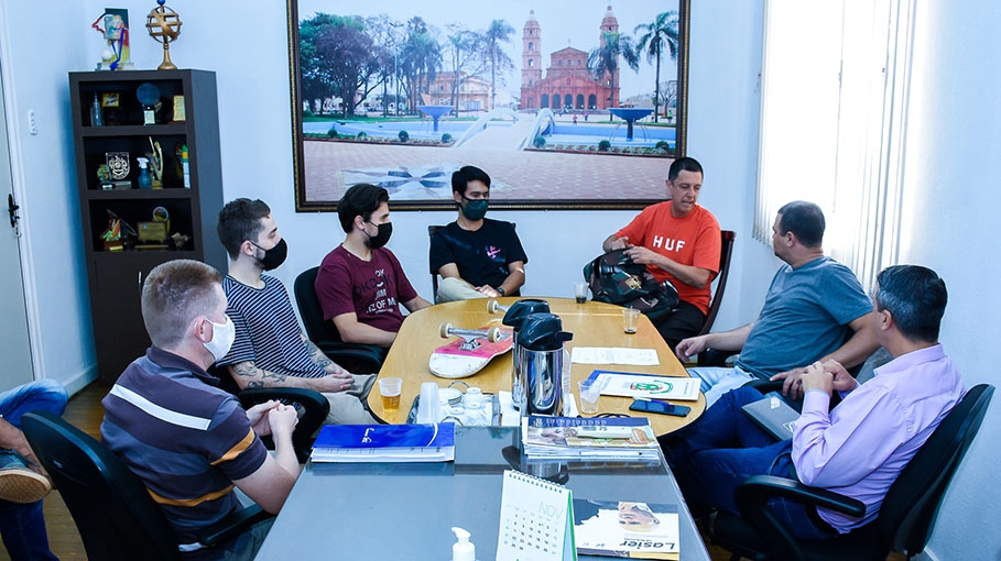 Projeto Skate Escola é tema de reunião do Legislativo