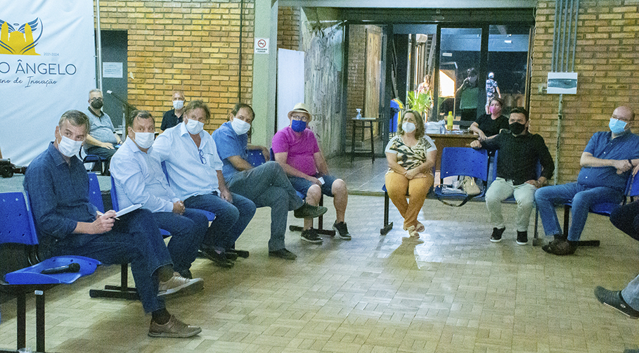 Câmara de Vereadores participa de reunião com lideranças municipais, juntamente com o DAER.