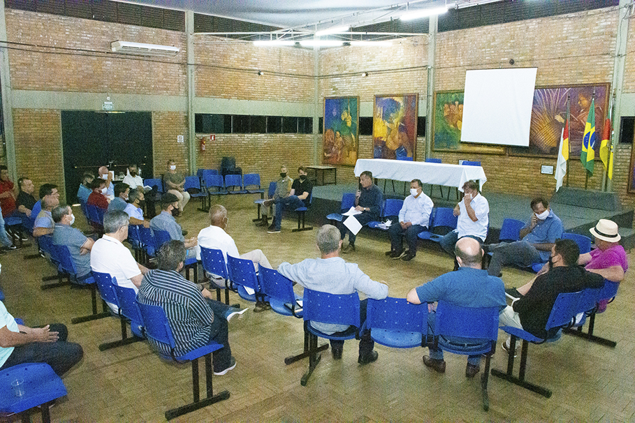 Câmara de Vereadores participa de reunião com lideranças municipais, juntamente com o DAER.