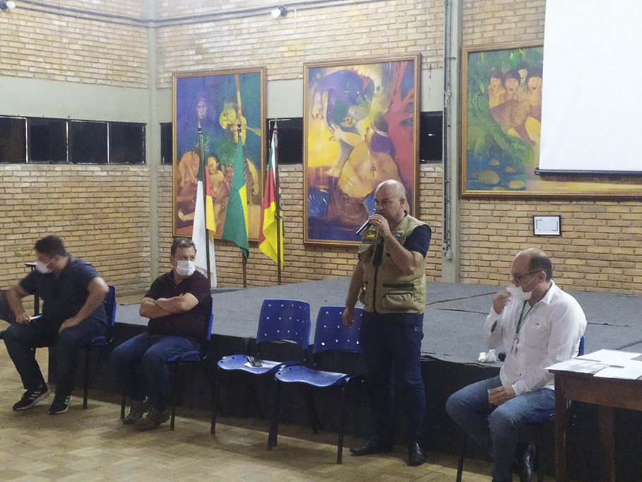 Câmara de Vereadores discute com entidades ligadas a saúde, soluções para cirurgias eletivas.