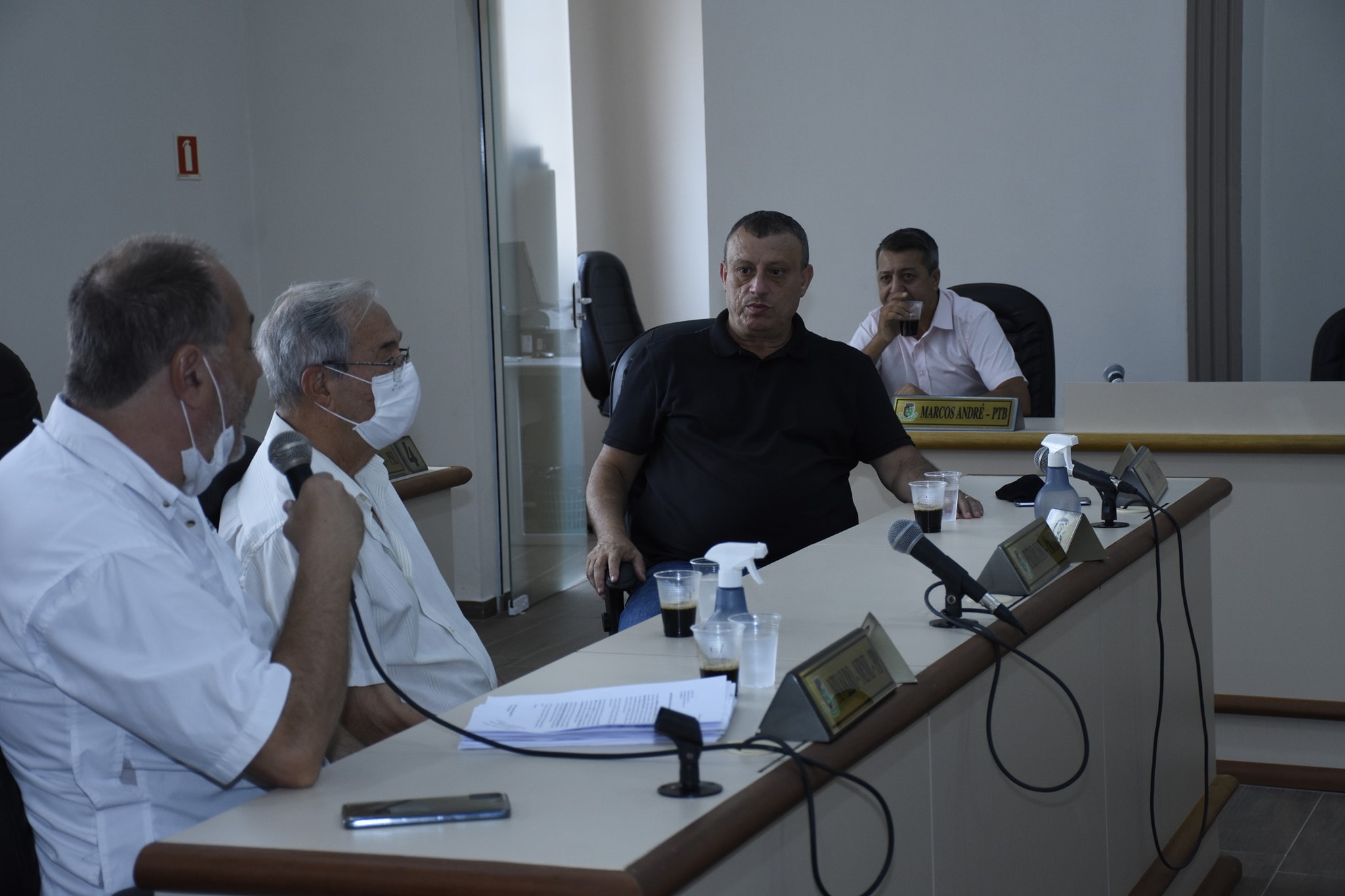 MOBILIDADE PÚBLICA FOI PAUTA DA REUNIÃO COM A EMPRESA VIAÇÃO TIARAJU.