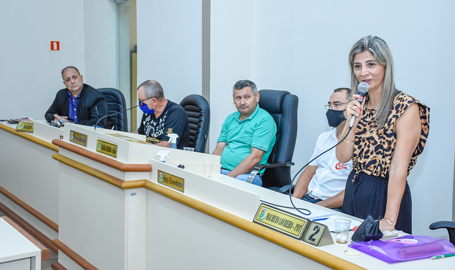 PODER LEGISLATIVO PROMOVE DEBATE SOBRE O TRANSPORTE PÚBLICO MUNICIPAL.