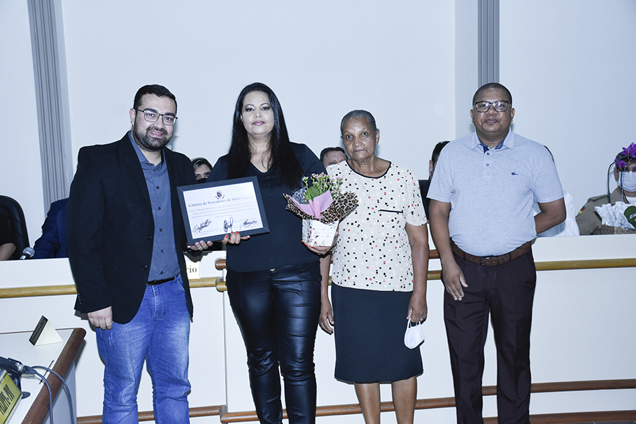 CONFIRA A ENTREGA DO TÍTULO MULHER CIDADÃ.