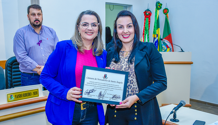 Sessão Especial homenageia enfermeiros Santo-Angelenses pelo seu dia