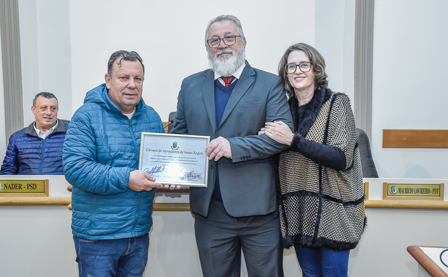Homenagem marca a despedida do servidor Dário Basso da Câmara Municipal de Vereadores