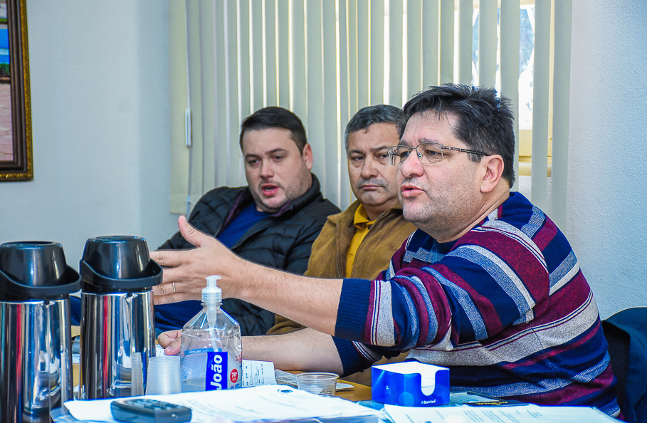 Legislativo busca regulamentação para administração dos cemitérios municipais