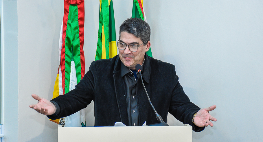 Empresário Flávio Panzenhagen recebe Ordem da Cruz Missioneira 