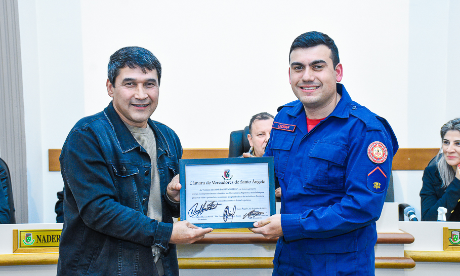 Bombeiros que atuaram contra o incêndio na Argentina recebem homenagem do Legislativo