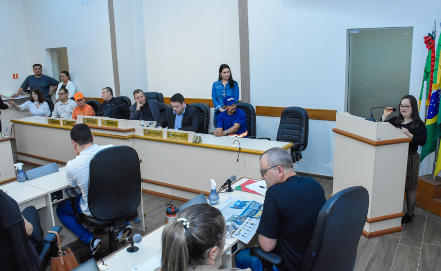 Garis santo-angelenses recebem homenagem especial do Legislativo