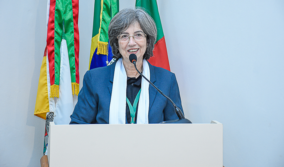  Associação dos Supervisores de Educação do RS recebe homenagem da Câmara de Vereadores