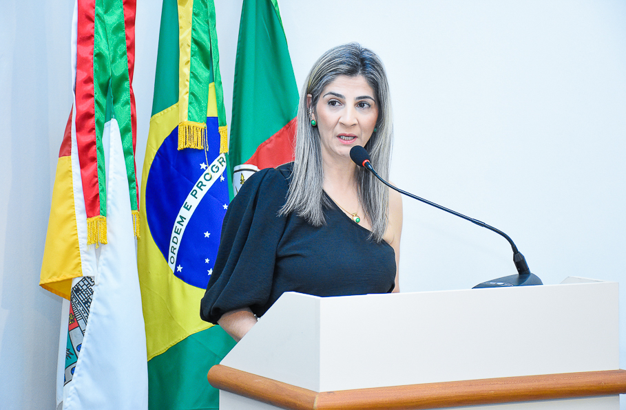Rádio Santo Ângelo recebe homenagem do Legislativo pelos 75 anos de atuação