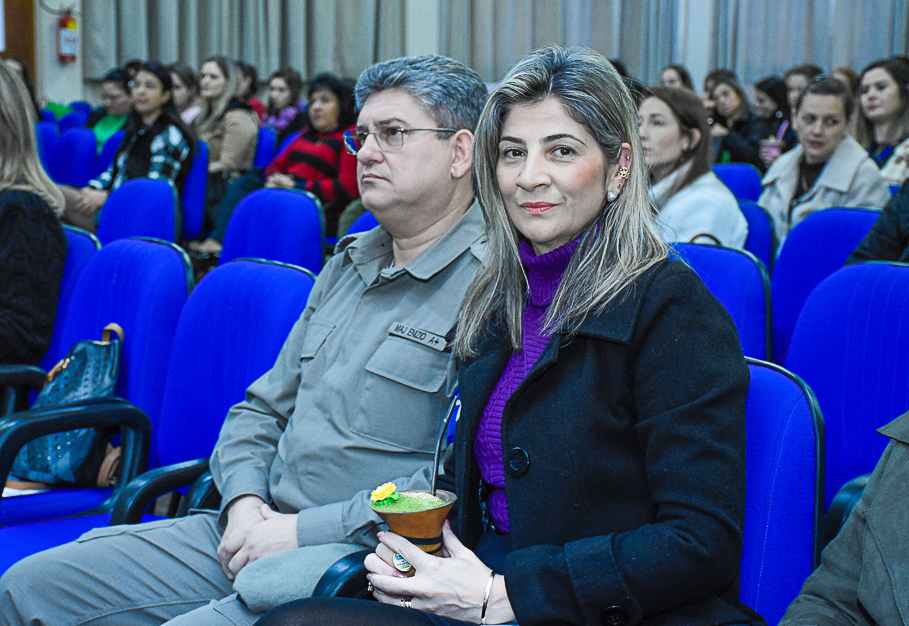 Câmara de Vereadores participa da abertura oficial do agosto Lilás