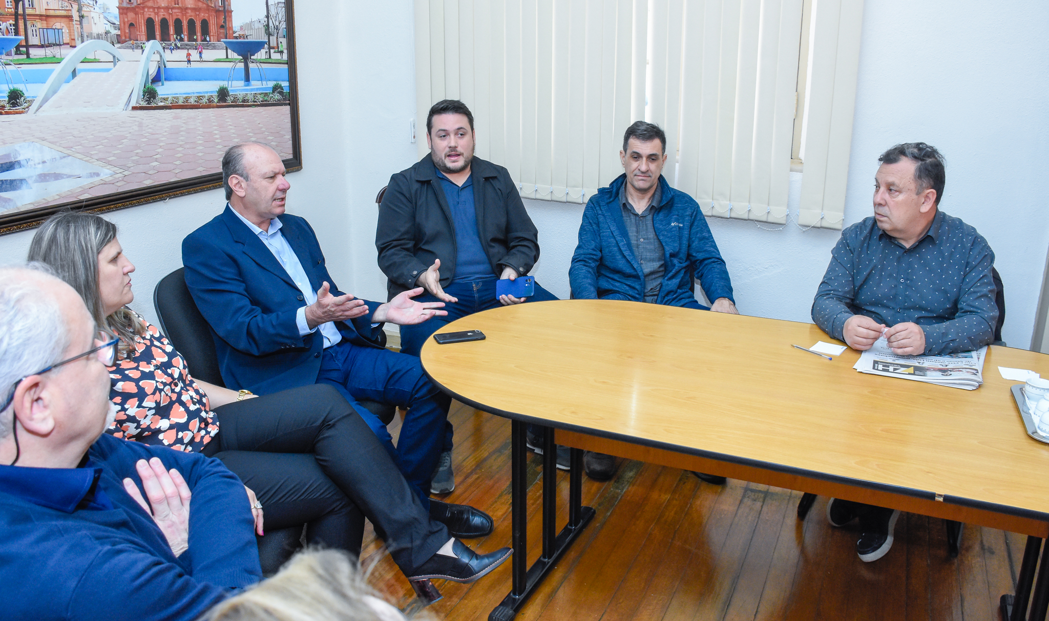 Legislativo recebe visita das chapas que concorrem à Reitoria e Direção da URI  