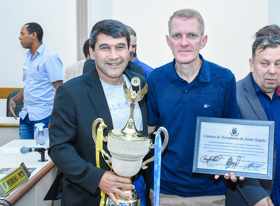 Legislativo presta homenagem ao atleta Ricardo Sobucki