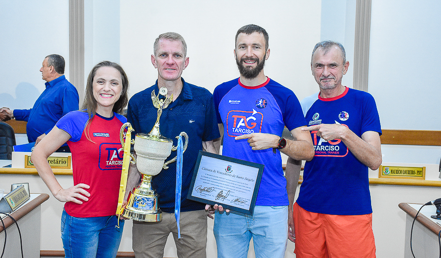Legislativo presta homenagem ao atleta Ricardo Sobucki