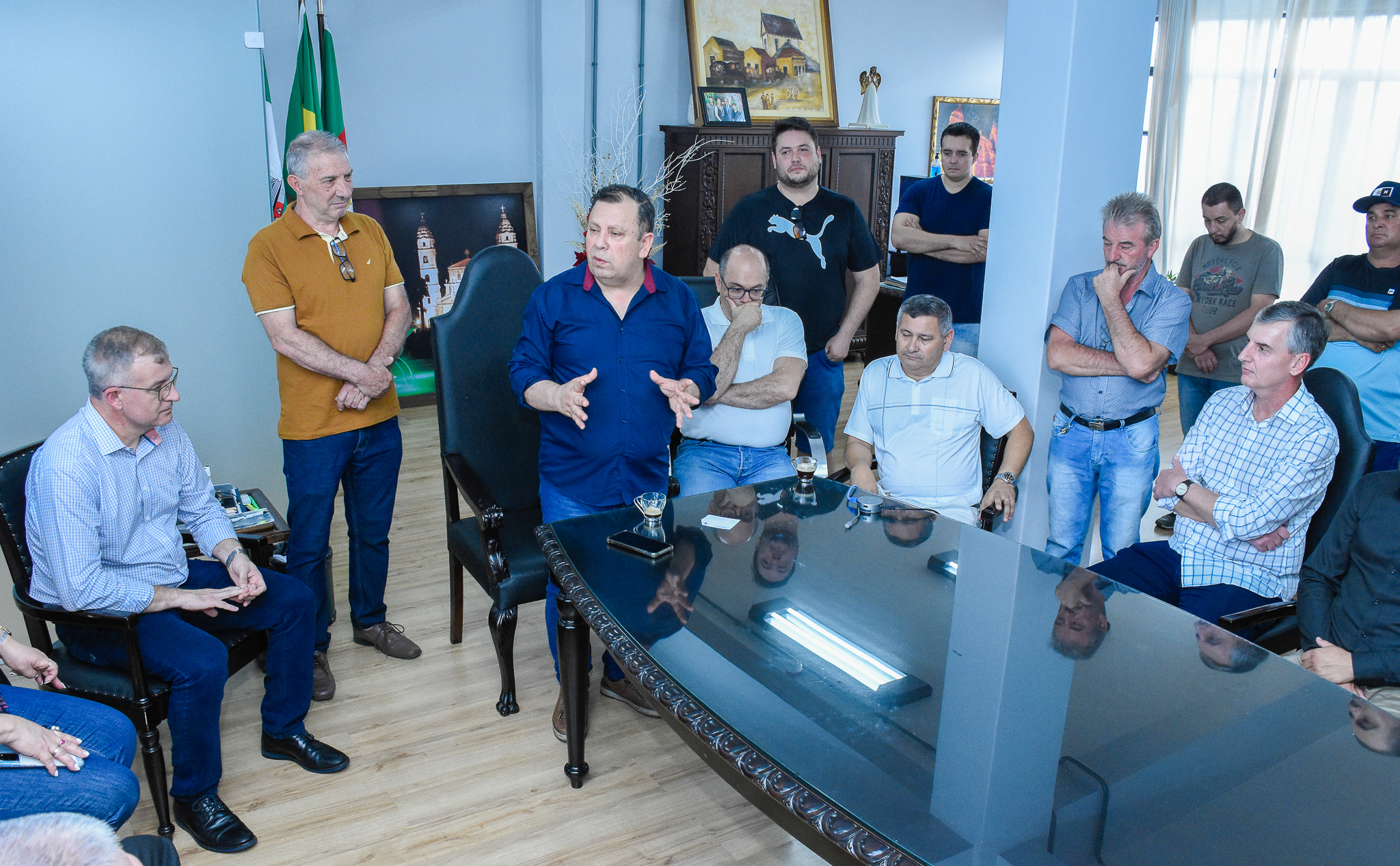 Vando Ribeiro assume o Executivo e Maurício Loureiro Responde pelo Legislativo santo-angelense