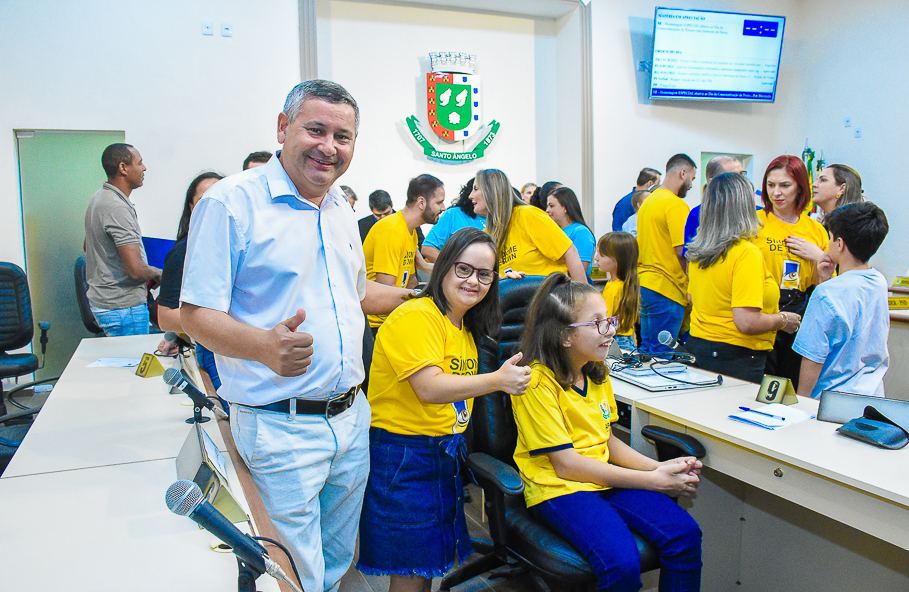 Câmara de Vereadores realiza realizada Sessão Especial alusiva ao Dia da Conscientização da Pessoa com Síndrome de Down