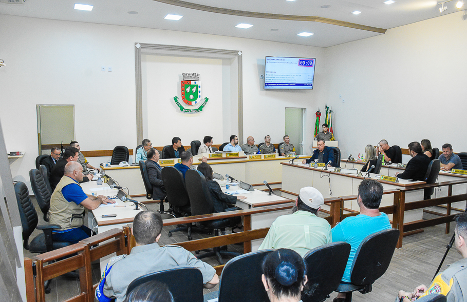 Confira os assuntos que estiveram em pauta na Sessão Ordinária da última segunda-feira