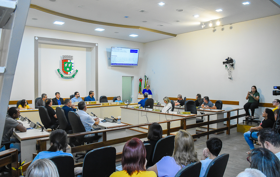 Câmara de Vereadores realiza realizada Sessão Especial alusiva ao Dia da Conscientização da Pessoa com Síndrome de Down