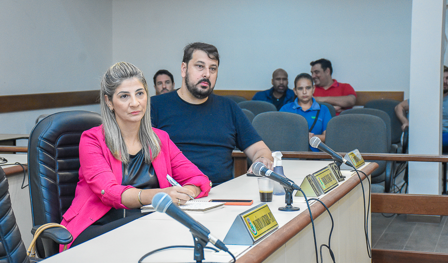 Legislativo realiza reunião pública para tratar assuntos referentes à UPA do município